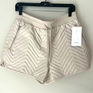 NWOT Athleta Quilted Cream Athletic Ski Shorts